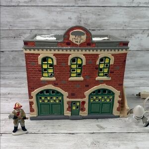 Dept 56 FIREHOUSE Snow Christmas Village vintage 1987 with Lefton Firefighter